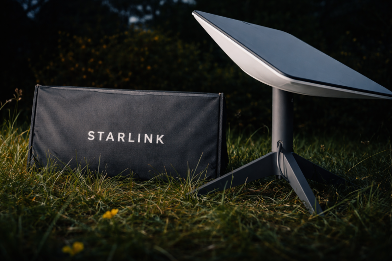 Elon Musk Gratiskan Router Starlink untuk Pengguna Awal